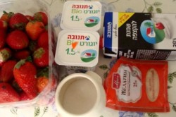 Рецепт крема клубника со сливками. krem na jelatine iogurte i slivkax s klubnikoi dlya torta 1597645779 1 min. Рецепт крема клубника со сливками фото. Рецепт крема клубника со сливками-krem na jelatine iogurte i slivkax s klubnikoi dlya torta 1597645779 1 min. картинка Рецепт крема клубника со сливками. картинка krem na jelatine iogurte i slivkax s klubnikoi dlya torta 1597645779 1 min. Сливочному крему я отдаю предпочтение гораздо чаще, чем любому другому. Мне очень нравится его нежный вкус, воздушная консистенция и возможность варьировать различные добавки, чтобы получить новые вкусовые ощущения.