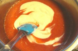 Рецепт крема клубника со сливками. krem na jelatine iogurte i slivkax s klubnikoi dlya torta 1597645779 7 min. Рецепт крема клубника со сливками фото. Рецепт крема клубника со сливками-krem na jelatine iogurte i slivkax s klubnikoi dlya torta 1597645779 7 min. картинка Рецепт крема клубника со сливками. картинка krem na jelatine iogurte i slivkax s klubnikoi dlya torta 1597645779 7 min. Сливочному крему я отдаю предпочтение гораздо чаще, чем любому другому. Мне очень нравится его нежный вкус, воздушная консистенция и возможность варьировать различные добавки, чтобы получить новые вкусовые ощущения.