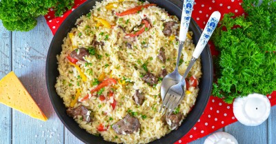 Куриная печень с рисом на сковороде - русское ризотто