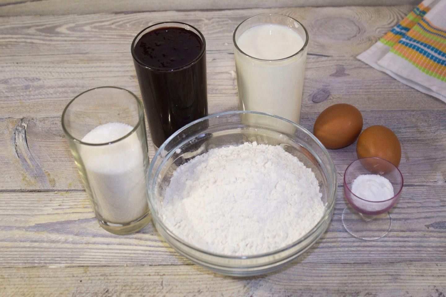 Рецепт яйца кефир сахар. Стакан кефира. Мука кефир сахар. Яйцо кефир мука сахар. Кефир фото.