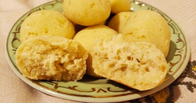 Булочки из консервированных персиков на рисовой муке