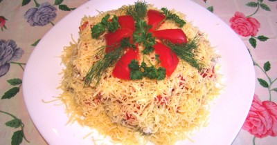 Салат Загадка с помидорами сыром и баклажанами