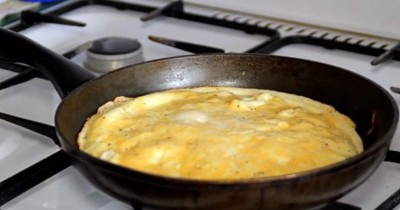 Омлет молочный на сковороде