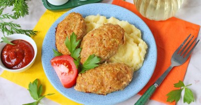 Нежные куриные котлеты из кабачков в духовке