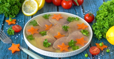 Язык в желе