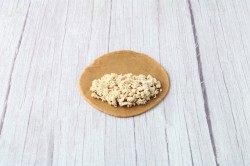 ржаные пирожки с мясом. pirojki iz rjanoi muki bez drojjei v. ржаные пирожки с мясом фото. ржаные пирожки с мясом-pirojki iz rjanoi muki bez drojjei v. картинка ржаные пирожки с мясом. картинка pirojki iz rjanoi muki bez drojjei v. Домашняя выпечка из ржаной муки отличается богатым вкусом и ароматом. Ржаные пирожки и пироги менее калорийны, чем пшеничные, и могут быть частью диетического или диабетического меню. Если освоить тонкости работы со ржаным тестом, то приготовление не займет много времени, а результат порадует всех членов семьи.