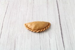 ржаные пирожки с мясом. pirojki iz rjanoi muki bez drojjei v. ржаные пирожки с мясом фото. ржаные пирожки с мясом-pirojki iz rjanoi muki bez drojjei v. картинка ржаные пирожки с мясом. картинка pirojki iz rjanoi muki bez drojjei v. Домашняя выпечка из ржаной муки отличается богатым вкусом и ароматом. Ржаные пирожки и пироги менее калорийны, чем пшеничные, и могут быть частью диетического или диабетического меню. Если освоить тонкости работы со ржаным тестом, то приготовление не займет много времени, а результат порадует всех членов семьи.