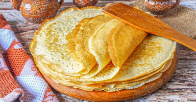 Блины на дрожжах и молоке с дырочками