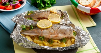Скумбрия с картошкой в фольге в духовке