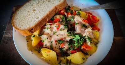 Бедро цыплёнка в горшочке