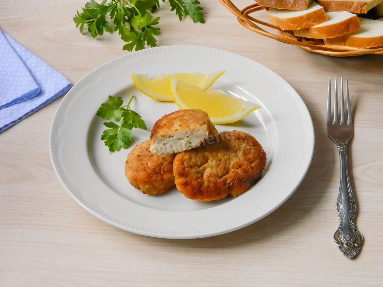Рыбные котлеты рецепт из щуки с салом на сковороде пошаговый рецепт с фото