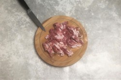 спагетти карбонара рецепты с фото. klassicheskaya pasta karbonara 1617689349 2 min. спагетти карбонара рецепты с фото фото. спагетти карбонара рецепты с фото-klassicheskaya pasta karbonara 1617689349 2 min. картинка спагетти карбонара рецепты с фото. картинка klassicheskaya pasta karbonara 1617689349 2 min. Карбонара – один из самых известных итальянских рецептов пасты. Более точно – спагетти карбонара. Трудно поверить, но приготовить такую пасту может кто угодно, рецепт очень простой и не затратный.
