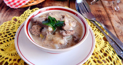 Куриные сердечки в сметанном соусе без муки