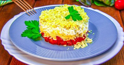 Салат с помидорами сыром яйцами майонезом