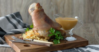 Рулька свиная с квашеной капустой в мультиварке-скороварке