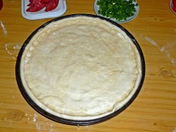 Пицца колбасой помидорами рецепт. picca na prostom teste s kopchenoi kolbasoi i pomidorami 1616655127 14 min. Пицца колбасой помидорами рецепт фото. Пицца колбасой помидорами рецепт-picca na prostom teste s kopchenoi kolbasoi i pomidorami 1616655127 14 min. картинка Пицца колбасой помидорами рецепт. картинка picca na prostom teste s kopchenoi kolbasoi i pomidorami 1616655127 14 min. Для приготовления теста для пиццы необходимо сначала растопить сливочное масло в микроволновой печи до жидкого состояния. Масло немного охладить, добавить яйцо и размешать при помощи вилки.