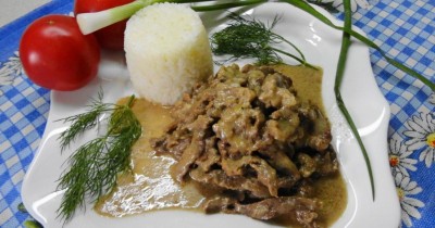 Бефстроганов с мукой без томатной пасты в мультиварке