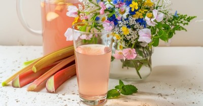 Компот из ревеня
