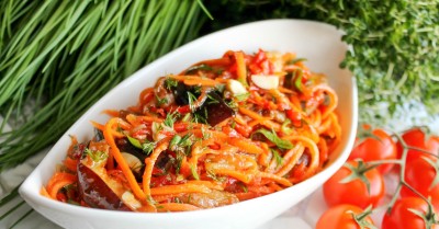Салат из баклажан моркови и перца