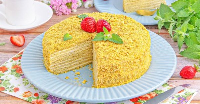 Классический медовый торт с воздушным медовым кремом