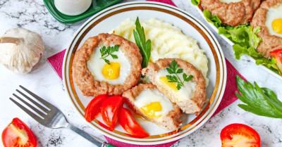Мясные ватрушки из фарша с сырной начинкой