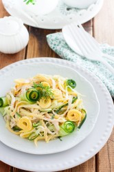 салат загадка для гостей с яичными блинчиками и курицей рецепт. Смотреть фото салат загадка для гостей с яичными блинчиками и курицей рецепт. Смотреть картинку салат загадка для гостей с яичными блинчиками и курицей рецепт. Картинка про салат загадка для гостей с яичными блинчиками и курицей рецепт. Фото салат загадка для гостей с яичными блинчиками и курицей рецепт