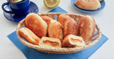 Пышные пирожки на кипятке с дрожжами