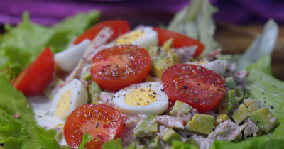 Шикарный салат с авокадо и тунцом