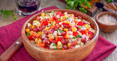 Салат с красной фасолью консервированной и курицей