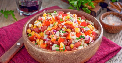Салат с красной фасолью консервированной и курицей