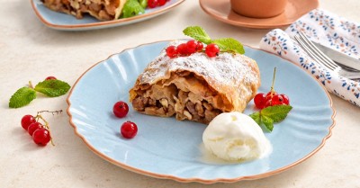 Штрудель с яблоками классический