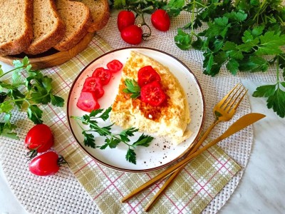 Пышный омлет в мультиварке