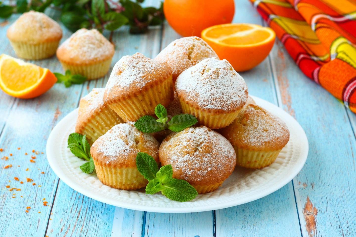 Праздничные апельсиновые кексы с орехами