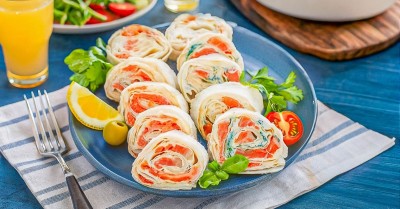 Рулет лаваш с красной рыбой с сыром