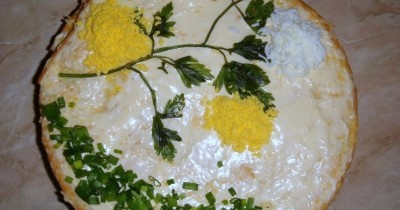 Закусочный торт Наполеон с сардинами и плавленным сыром