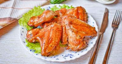 Куриные крылышки в медово соевом соусе в духовке