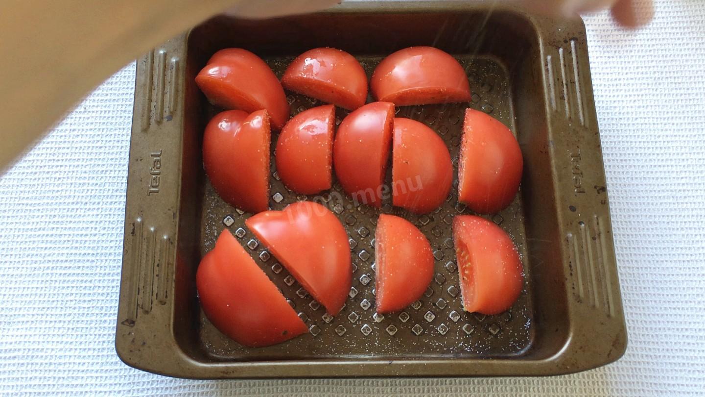 Соленые помидоры в магните. Бытовой прибор для запекания помидоров. Помидоры сливочное масло