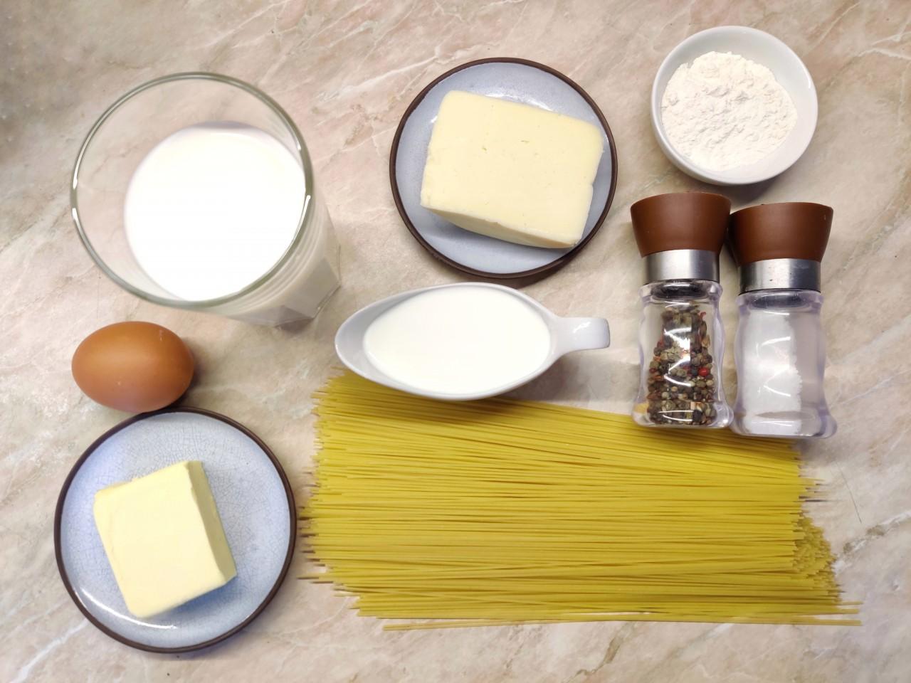 Сырный молоко макароны. Сырная мука. Молоко, сыр, яйца, спагетти. Спагетти молоко сыр. Яйцо молоко соль сыр сливочное масло.