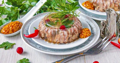 Холодец из свиных ножек и рульки