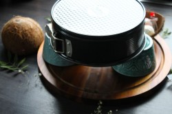 Миндально кокосовый бисквит рецепт. tort s kokosom 1614973930 10 min. Миндально кокосовый бисквит рецепт фото. Миндально кокосовый бисквит рецепт-tort s kokosom 1614973930 10 min. картинка Миндально кокосовый бисквит рецепт. картинка tort s kokosom 1614973930 10 min. Для тех, кто уже приготовил торт «Фереро Роше» и «Сникерс», следующий «конфетный» торт. На этот раз по мотивам знаменитых «Рафаэлло». Рецепт и фото Ксении Боровковой.