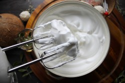 Миндально кокосовый бисквит рецепт. tort s kokosom 1614973930 2 min. Миндально кокосовый бисквит рецепт фото. Миндально кокосовый бисквит рецепт-tort s kokosom 1614973930 2 min. картинка Миндально кокосовый бисквит рецепт. картинка tort s kokosom 1614973930 2 min. Для тех, кто уже приготовил торт «Фереро Роше» и «Сникерс», следующий «конфетный» торт. На этот раз по мотивам знаменитых «Рафаэлло». Рецепт и фото Ксении Боровковой.