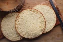 Миндально кокосовый бисквит рецепт. tort s kokosom 1615064407 23 min. Миндально кокосовый бисквит рецепт фото. Миндально кокосовый бисквит рецепт-tort s kokosom 1615064407 23 min. картинка Миндально кокосовый бисквит рецепт. картинка tort s kokosom 1615064407 23 min. Для тех, кто уже приготовил торт «Фереро Роше» и «Сникерс», следующий «конфетный» торт. На этот раз по мотивам знаменитых «Рафаэлло». Рецепт и фото Ксении Боровковой.