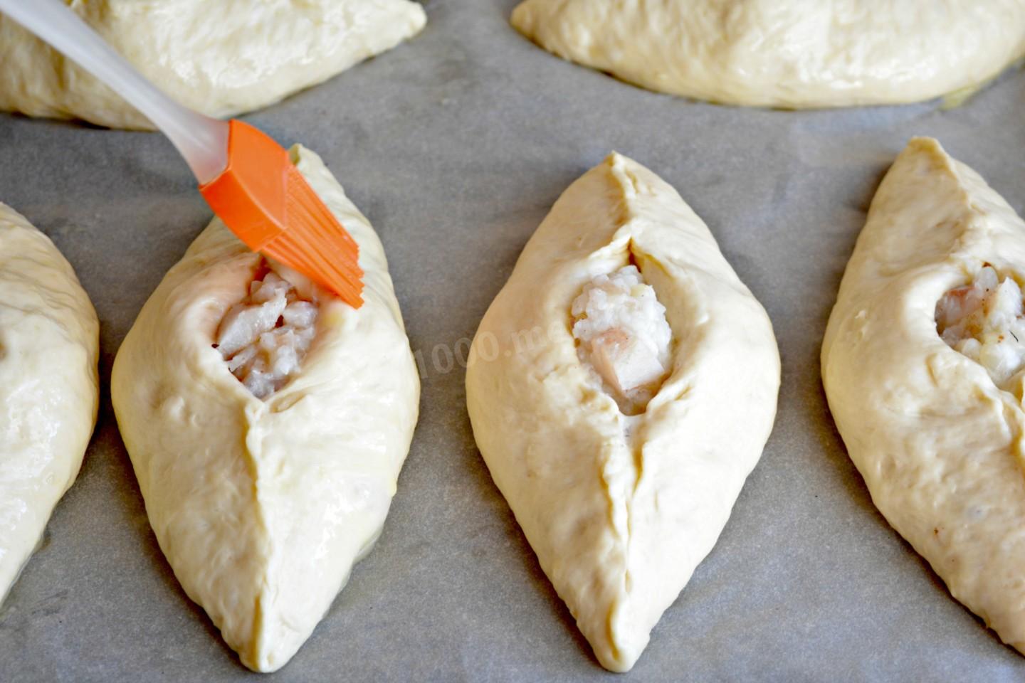 Пирожки с рыбой из дрожжевого теста в духовке рецепт с фото пошагово с фото
