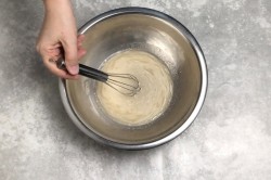 немецкое блюдо штрудли с мясом и картошкой. shtrudli s myasom i kartofelem po nemecki 1625743377 1 min. немецкое блюдо штрудли с мясом и картошкой фото. немецкое блюдо штрудли с мясом и картошкой-shtrudli s myasom i kartofelem po nemecki 1625743377 1 min. картинка немецкое блюдо штрудли с мясом и картошкой. картинка shtrudli s myasom i kartofelem po nemecki 1625743377 1 min. Оригинальные, пышные, необычные, из простых продуктов! Штрудли с мясом и картофелем по-немецки — это булочки-завитушки, приготовленные на пару вместе с тушеным мясом и картошкой. Получается сразу и блюдо, и хлеб. Пикантности добавляет вкусу квашеная капуста, а штрудли делают его сытным и домашним.
