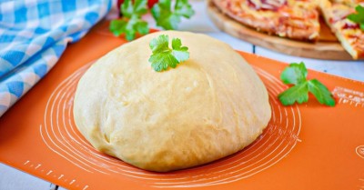 Тесто для пиццы на кефире без дрожжей