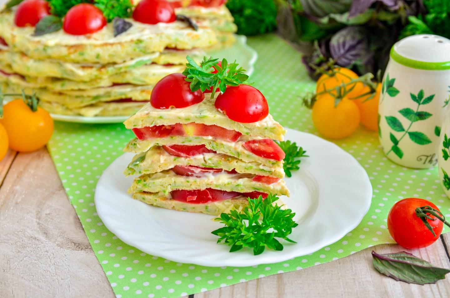Рецепт кабачкового торта с творогом и вялеными помидорами: основные ингредиенты и пошаговая инструкция
