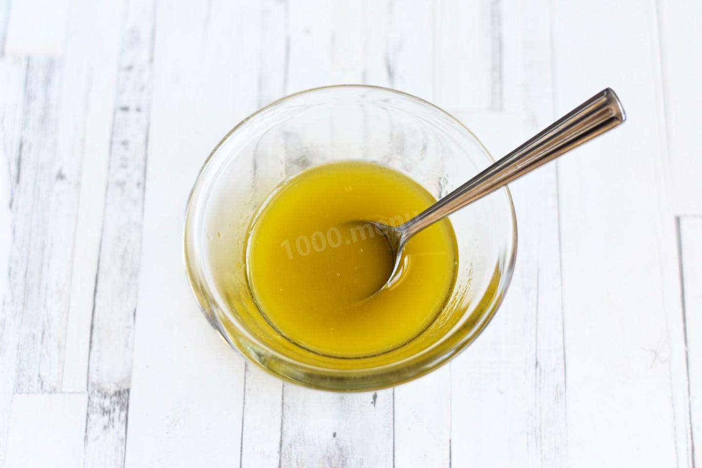 Лимонное масло рецепт. Майонез в миске с оливковым маслом. Оливковое масло и лимон от запоров.