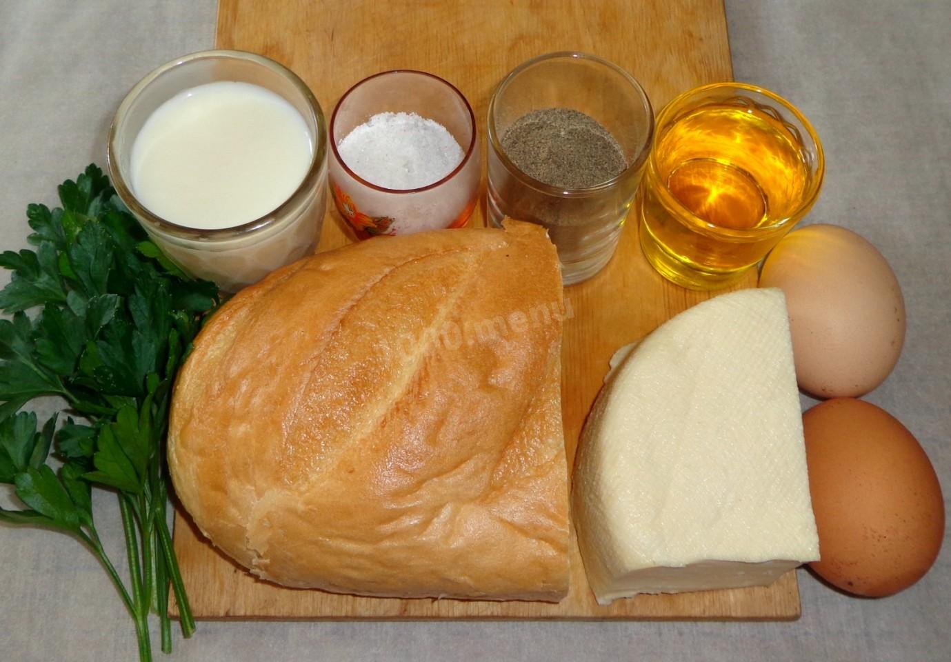 Хлеб яйца сыр рецепт. Сырно-чесночный хлеб Ингредиенты. Ингредиенты для гренок с сыром. Молоко и петрушка. Ингредиенты для нежных гренок.