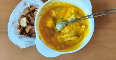 тыквенный суп-пюре со свининой и сухариками