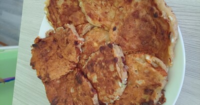 Оладьи с домашнего творога и яблок